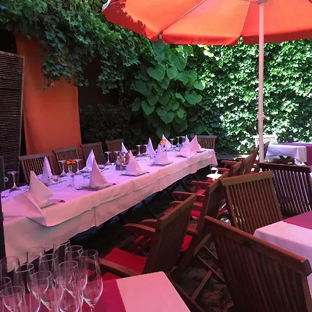 Eberl Hotel-pension Feldmoching 3*